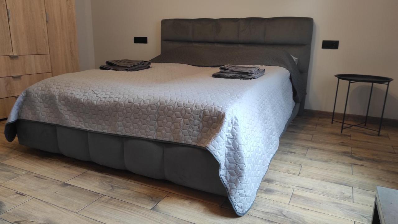 Нові Loft Апартаменти 5 Ivano-Frankivsk Exterior foto
